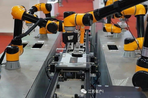 集萃智造華南展秀首日 智能機(jī)器人“全家桶”亮相機(jī)械盛會(huì)